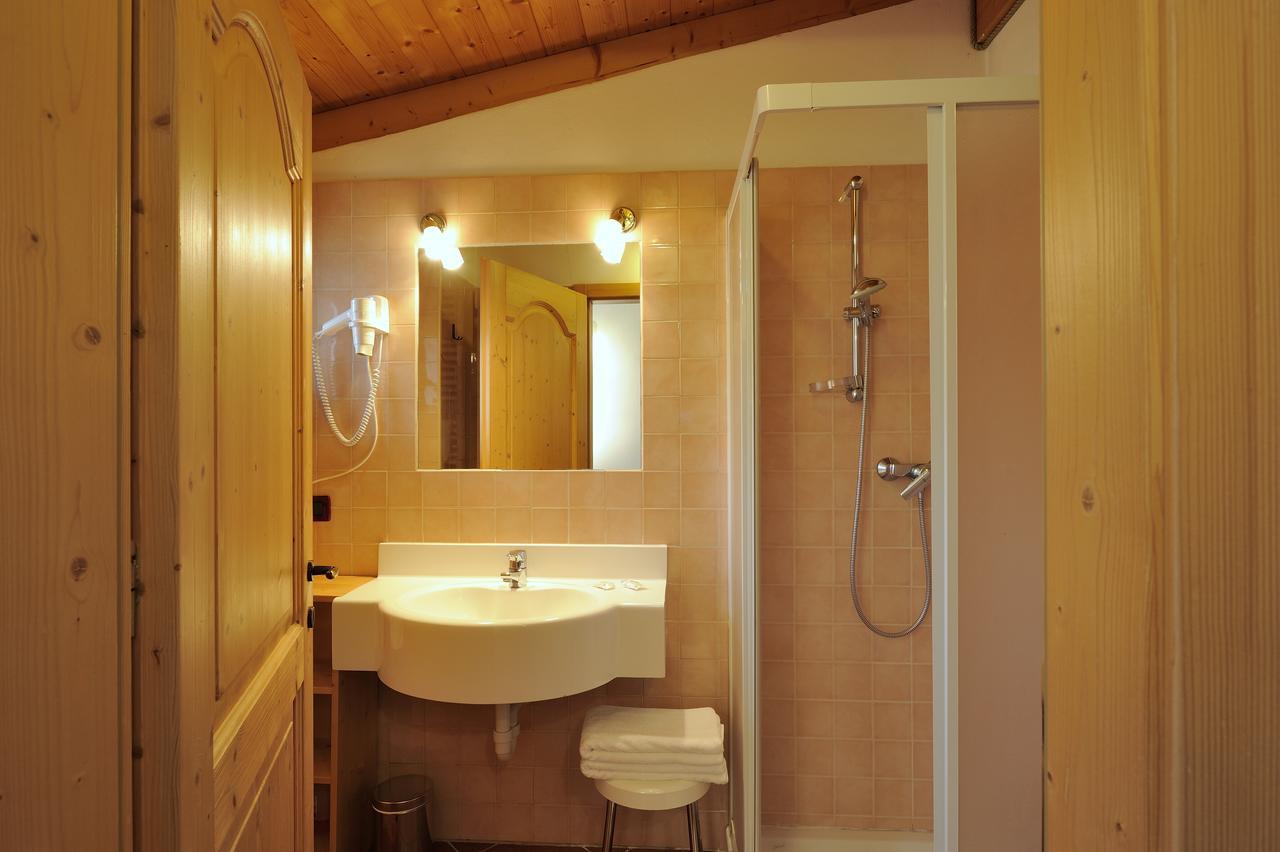 Chalet Dei Pini Aparthotel Madonna Εξωτερικό φωτογραφία