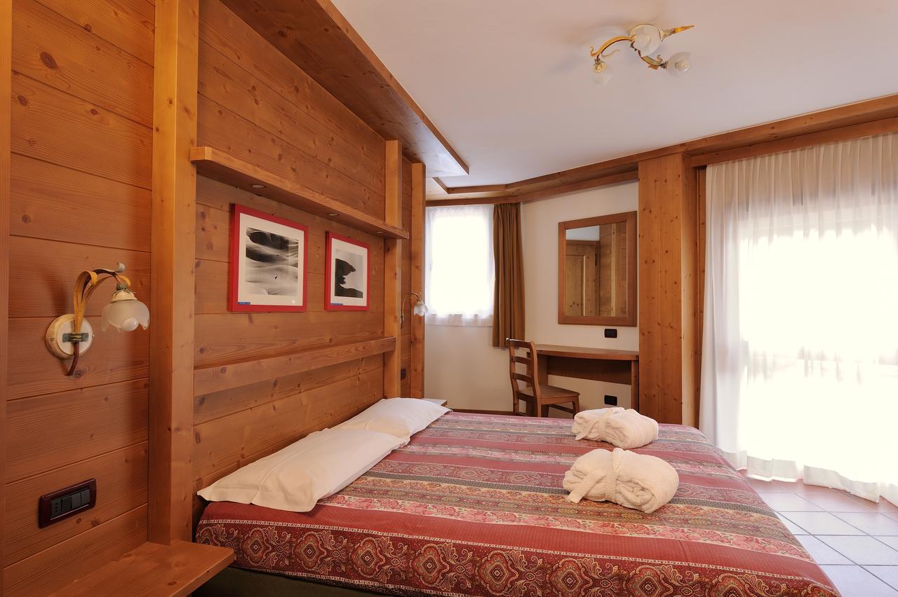 Chalet Dei Pini Aparthotel Madonna Εξωτερικό φωτογραφία