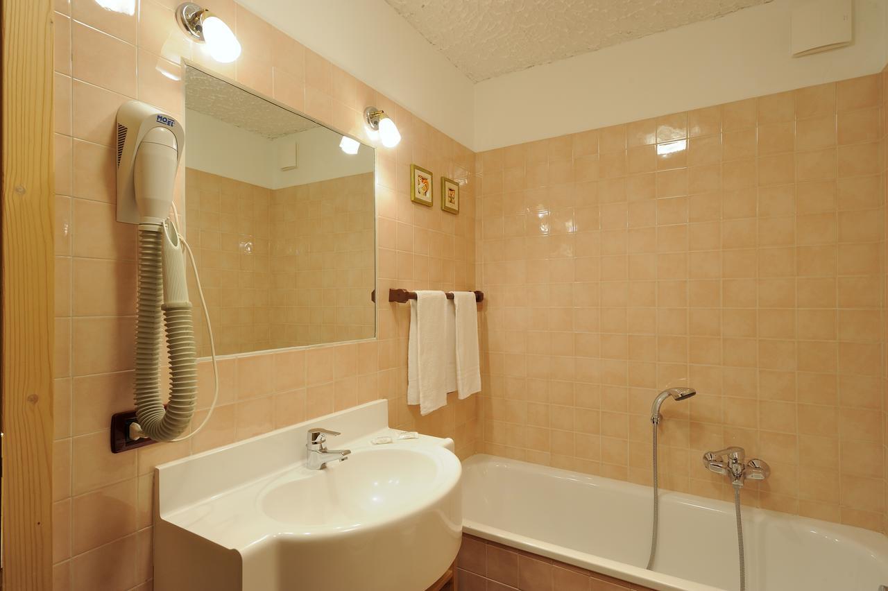 Chalet Dei Pini Aparthotel Madonna Εξωτερικό φωτογραφία